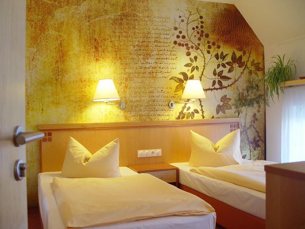 Querfurter Hof Hotel Room photo